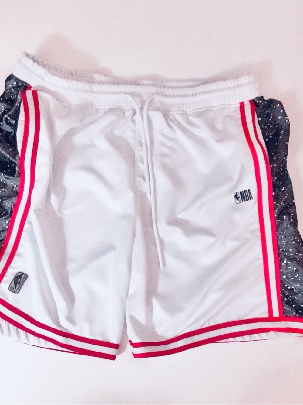 Taylor Swift T-Shirt & NBA Shorts. Size XL-XXL - Picture 3 of 7